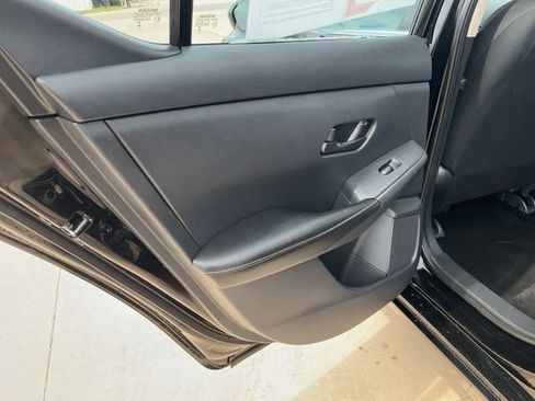 Used 2024 Nissan Sentra SV FWD image 21