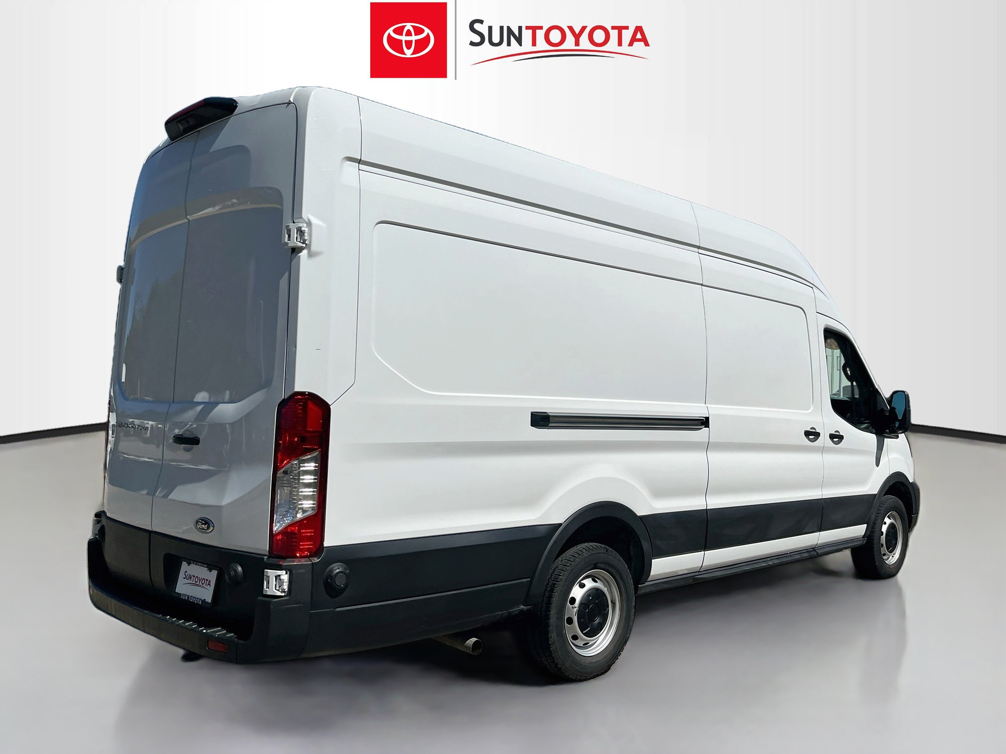 Used 2024 Ford Transit 250 148 High Roof Extended w/ Load Area Protection Package RWD image 4