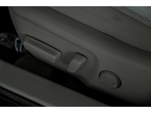 Used 2016 Toyota Camry LE image 15