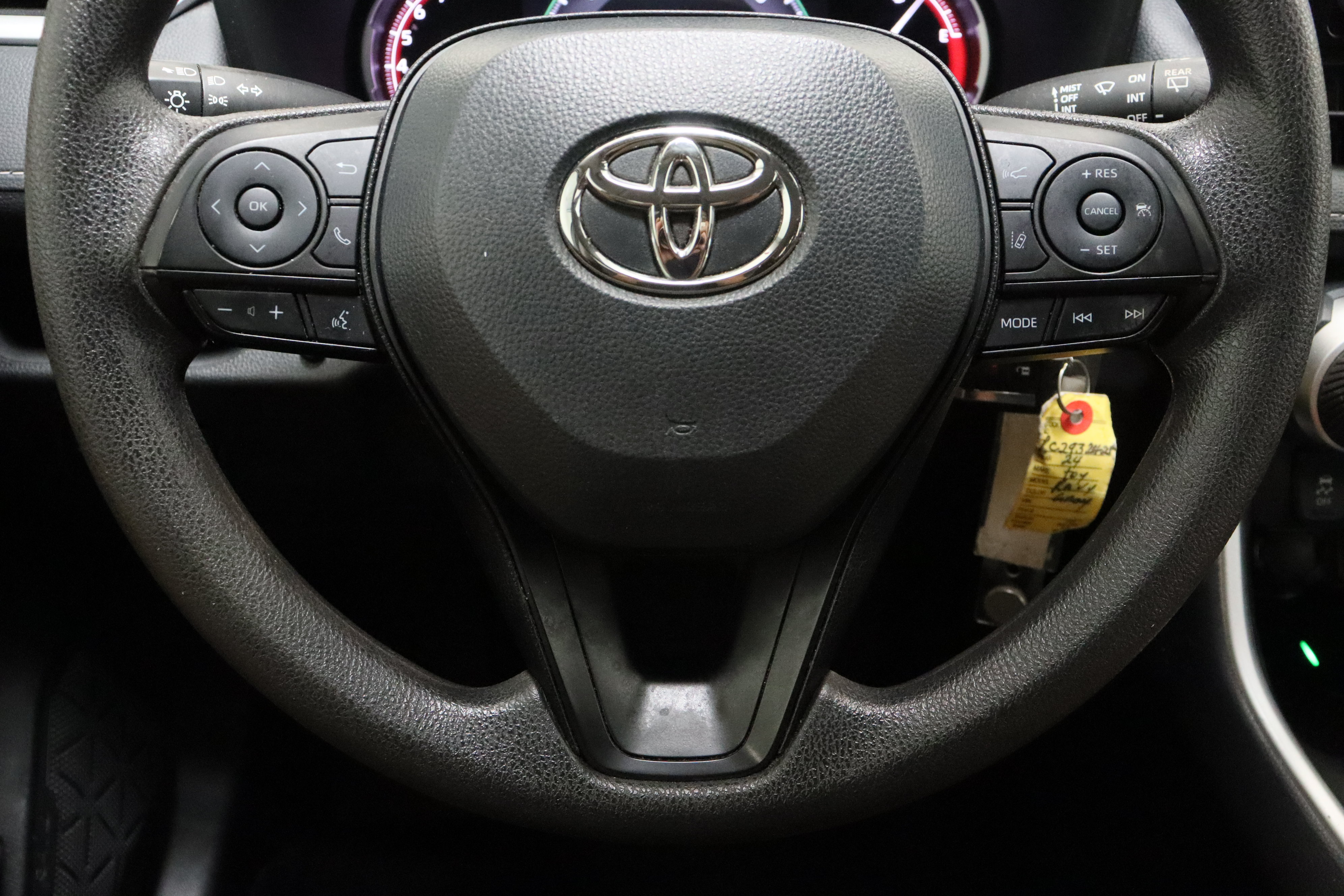 Used 2024 Toyota RAV4 LE FWD image 21