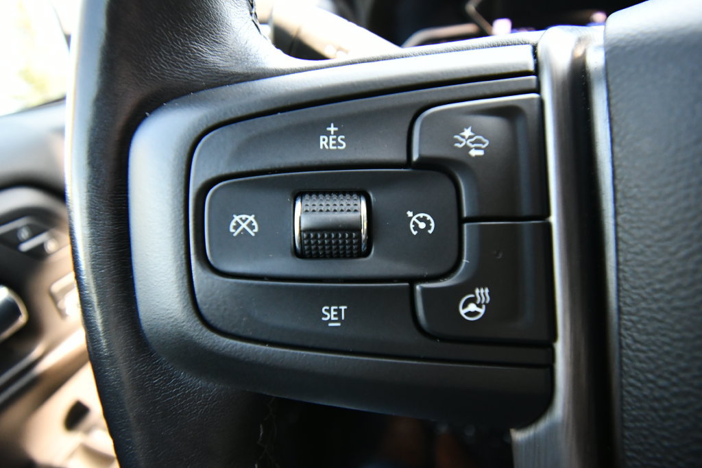 Used 2022 GMC Sierra 1500 Denali w/ Driver Alert Package II AWD/4WD image 24