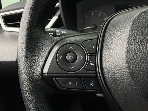 Used 2025 Toyota Corolla LE image 29