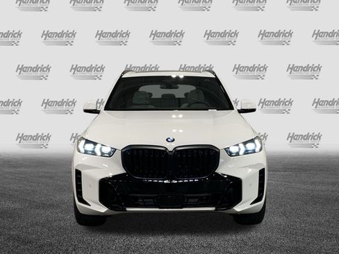 Used 2026 BMW X5 sDrive40i w/ M Sport Package RWD image 2