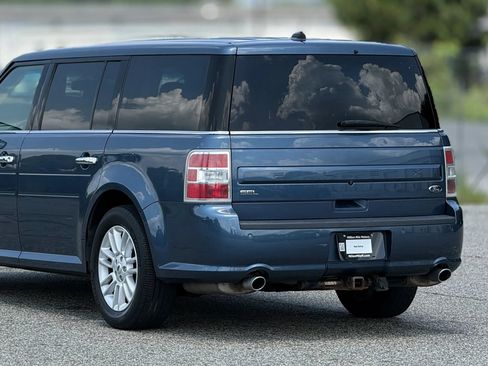 Used 2018 Ford Flex SEL w/ Equipment Group 202A FWD image 16