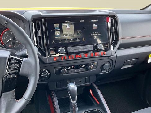 Used 2025 Nissan Frontier PRO-4X w/ Tow Package image 6