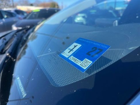 Used 2020 Toyota Corolla LE image 19