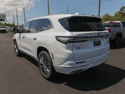 New 2026 Buick Enclave Avenir w/ Super Cruise Package AWD/4WD image 7