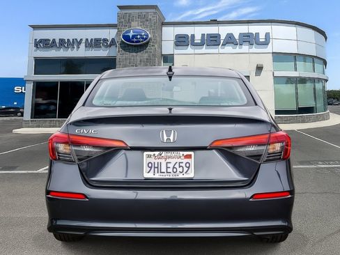 Used 2023 Honda Civic EX image 5