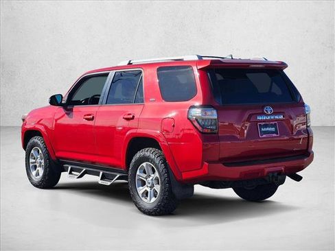 Used 2016 Toyota 4Runner SR5 image 8