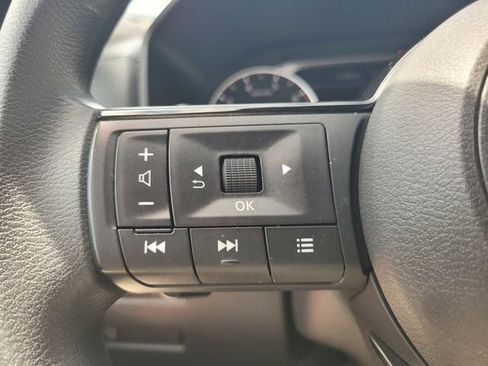 Certified 2023 Nissan Rogue SV FWD image 28