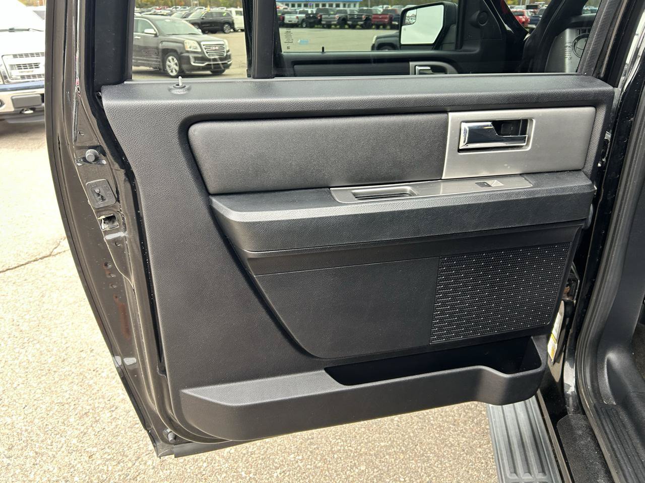 Used 2017 Ford Expedition EL XLT AWD/4WD image 14