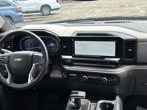 Certified 2024 Chevrolet Silverado 1500 LTZ AWD/4WD image 24