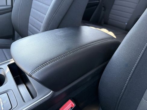 Used 2024 Ford Edge SE w/ Black Appearance Package image 43