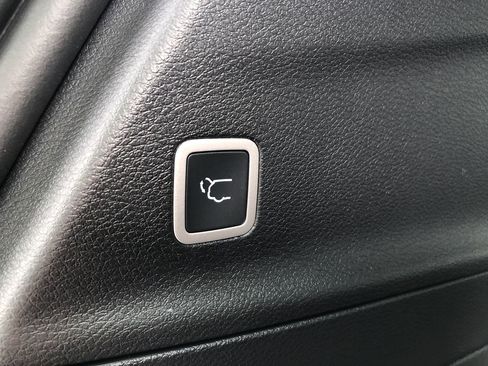 New 2026 Chrysler Pacifica Select image 10