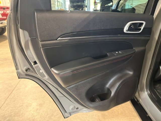 Used 2020 Jeep Grand Cherokee Trailhawk w/ Trailhawk Luxury Group AWD/4WD image 33