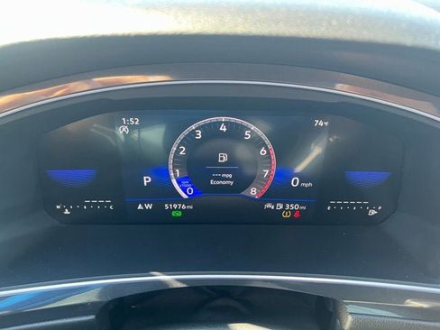 Used 2023 Volkswagen Tiguan SE image 7