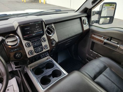 Used 2013 Ford F350 Platinum w/ Platinum Pkg AWD/4WD image 11