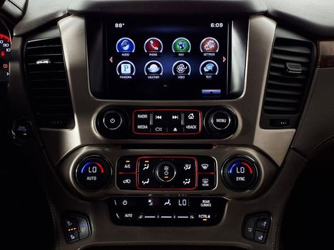 Used 2015 GMC Yukon XL Denali w/ Open Road Package AWD/4WD image 22