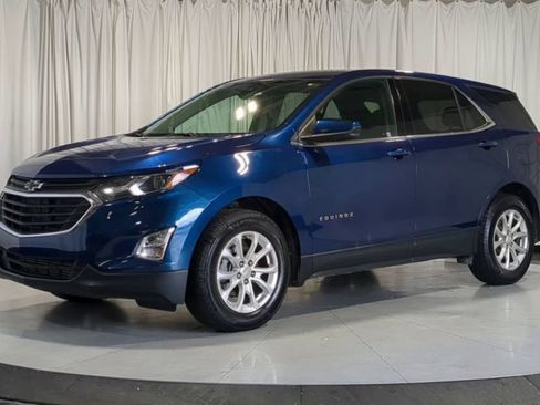 Used 2020 Chevrolet Equinox LT w/ Driver Convenience Package FWD image 5