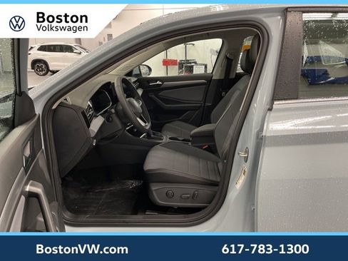 New 2026 Volkswagen Jetta SE image 7