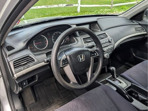 Used 2012 Honda Accord LX image 18