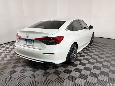 Used 2024 Honda Civic Touring image 9