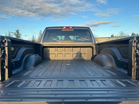 Used 2018 RAM 2500 Laramie w/ Convenience Group image 24