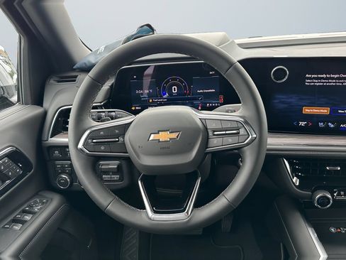 New 2026 Chevrolet Suburban Premier AWD/4WD image 12