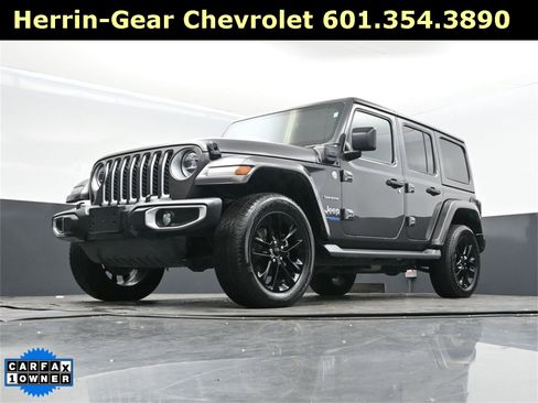 Used 2021 Jeep Wrangler Unlimited Sahara w/ Cold Weather Group image 41