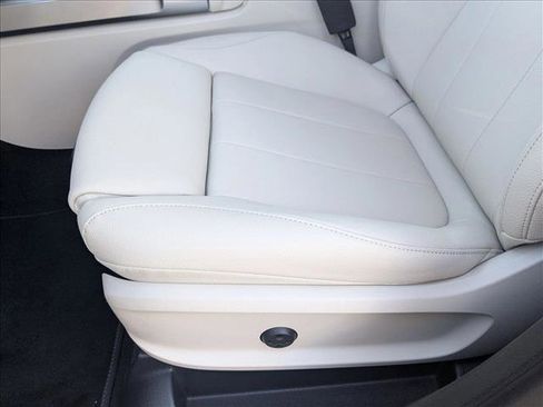 New 2026 Mercedes-Benz GLB 250 GLB 250 image 4