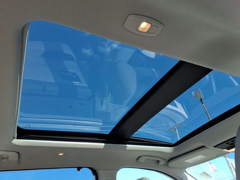 Used 2021 Nissan Rogue SL image 7