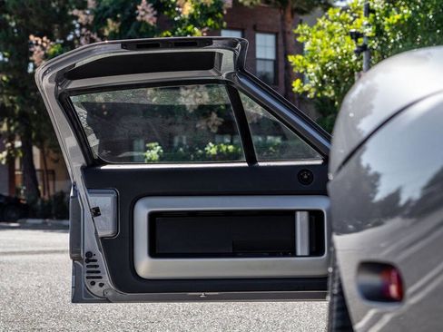 Used 2006 Ford GT image 30