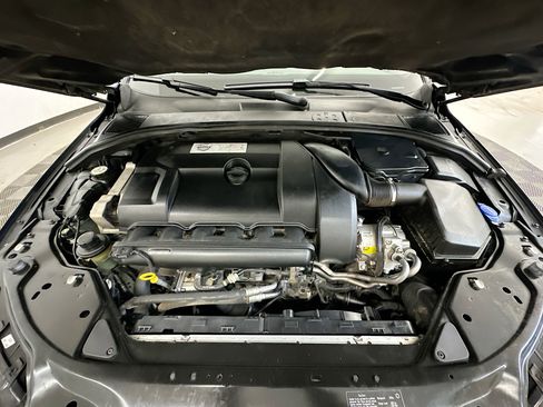 Used 2012 Volvo XC70 T6 image 34