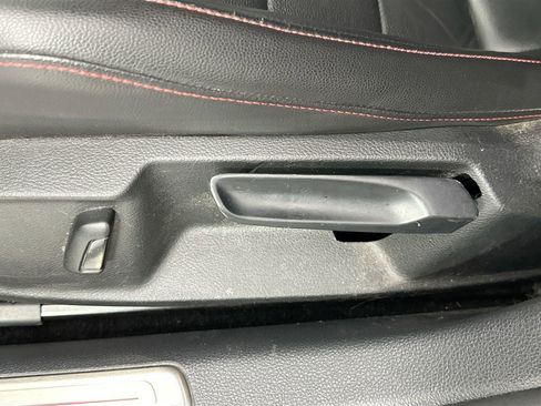 Used 2021 Volkswagen GTI SE image 18