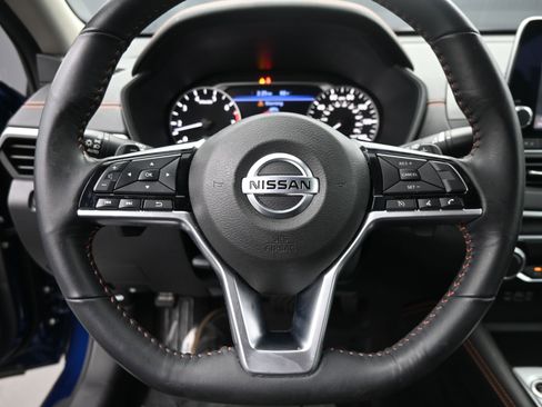 Used 2020 Nissan Altima 2.5 SR image 11