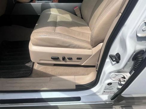 Used 2010 Ford Expedition Eddie Bauer AWD/4WD image 8
