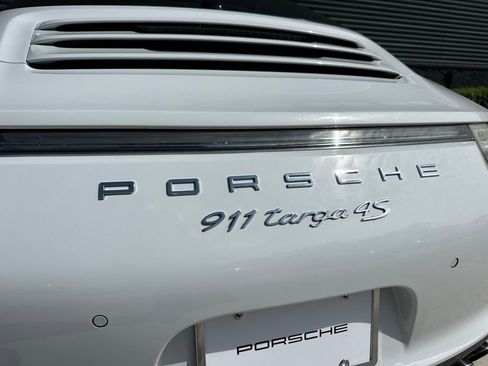 Certified 2015 Porsche 911 Targa 4S AWD/4WD image 15