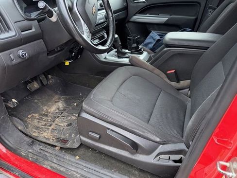 Used 2016 Chevrolet Colorado LT w/ LT Convenience Package image 8