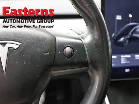 Used 2018 Tesla Model 3 Long Range image 16