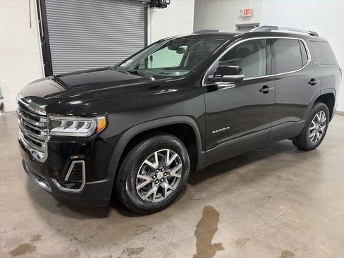 Used 2023 GMC Acadia SLT w/ Technology Package image 6