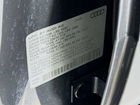 Used 2025 Audi Q5 Premium Plus w/ Premium Plus AWD/4WD image 36