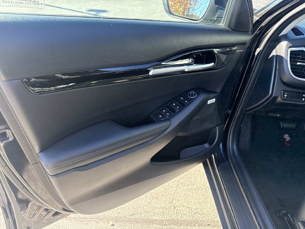 Used 2024 Kia Seltos SX w/ SX Sunroof Package AWD/4WD image 18