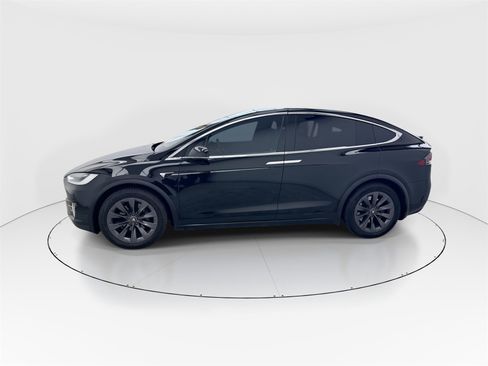 Used 2018 Tesla Model X 75D image 5