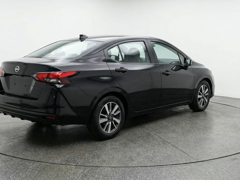Used 2025 Nissan Versa SV FWD image 9