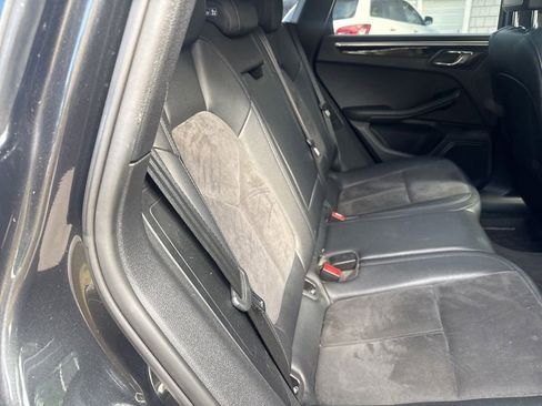Used 2017 Porsche Macan AWD/4WD image 39