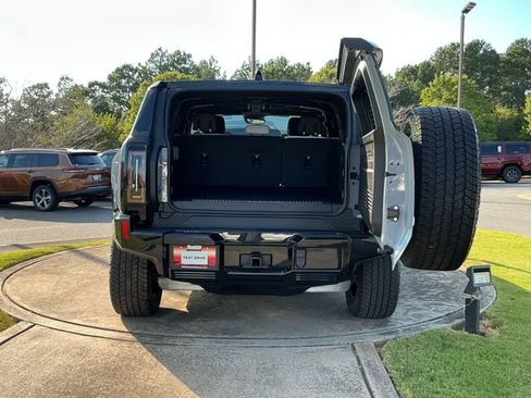Used 2024 GMC Hummer EV 2X w/ LPO, Illumination Package AWD/4WD image 31