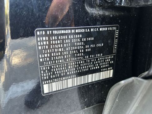 Used 2025 Volkswagen Taos S image 31