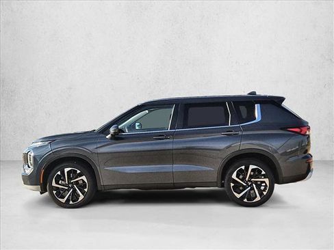 Used 2024 Mitsubishi Outlander SE FWD image 15