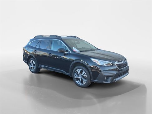 Used 2022 Subaru Outback Limited image 2