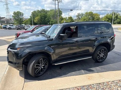 Used 2024 Lexus GX 550 AWD/4WD image 1